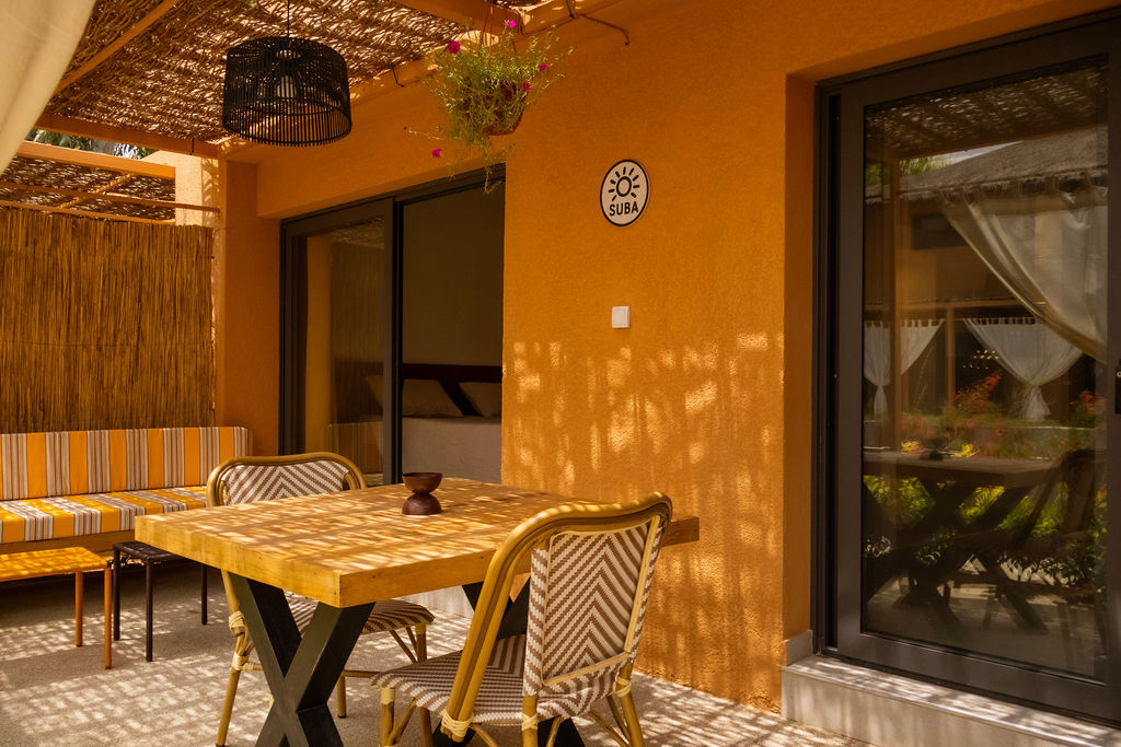 Terrasse au bord de l'eau